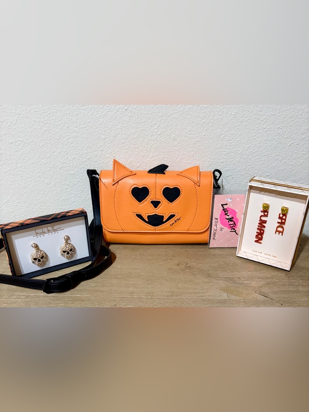 NWT BETSEY JOHNSON Cute Pumpkin Face Adjustable Crossbody Bag - Earrings 🎃